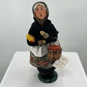 Vintage SIGNED Byers Choice Caroler “Baboushka” 13”